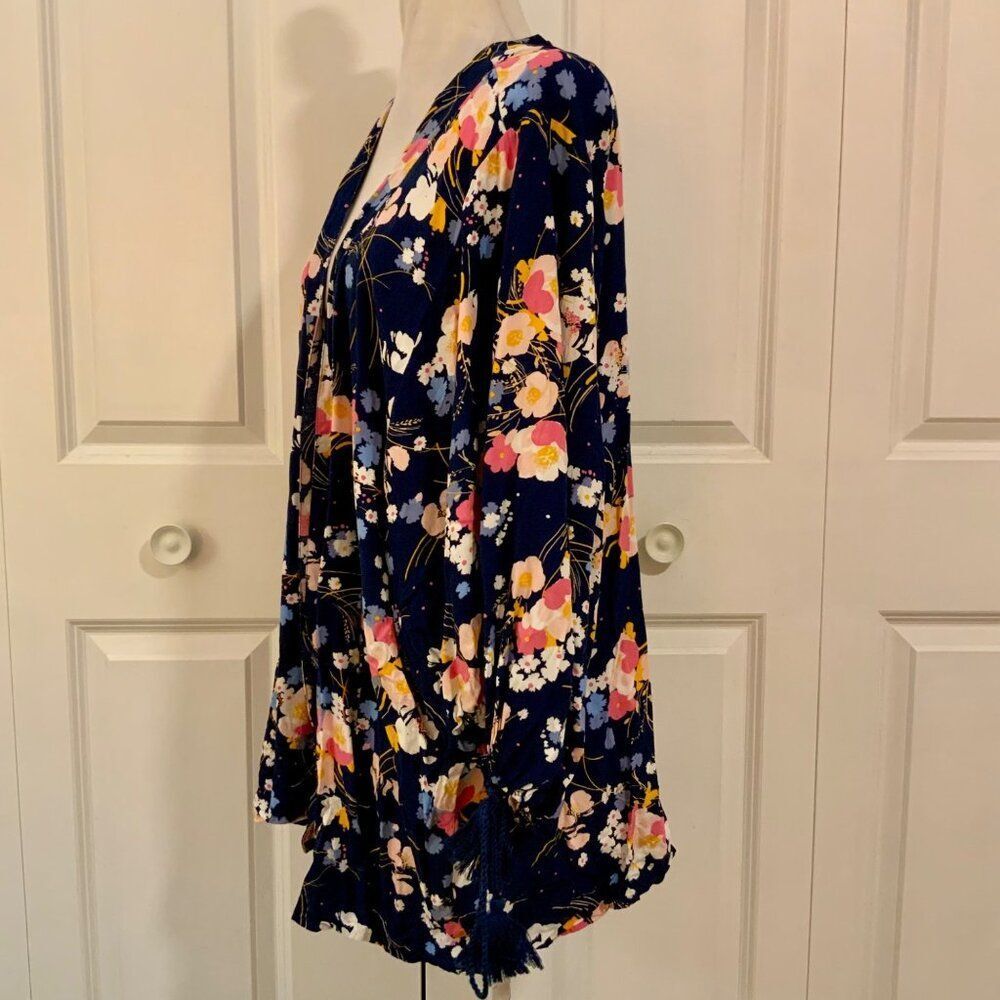 a.n.a. Blue Floral Balloon Tassel Trim Sleeve Rayon Kimono Cardigan Large - Picture 3 of 10